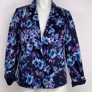 Ann Taylor Women blazer. Size 4